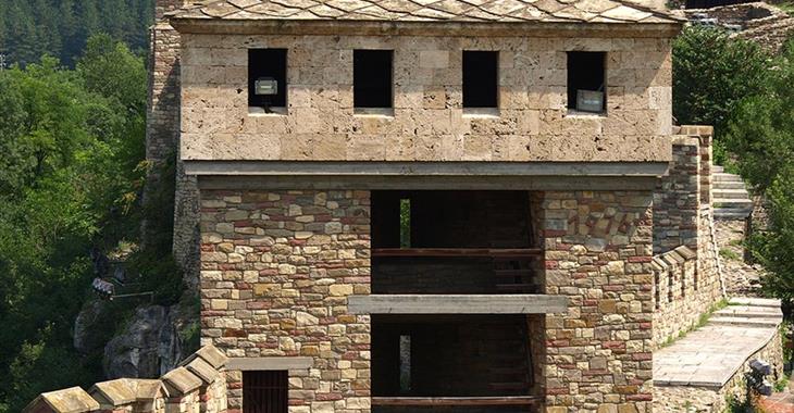 АМР „Царевец” 4